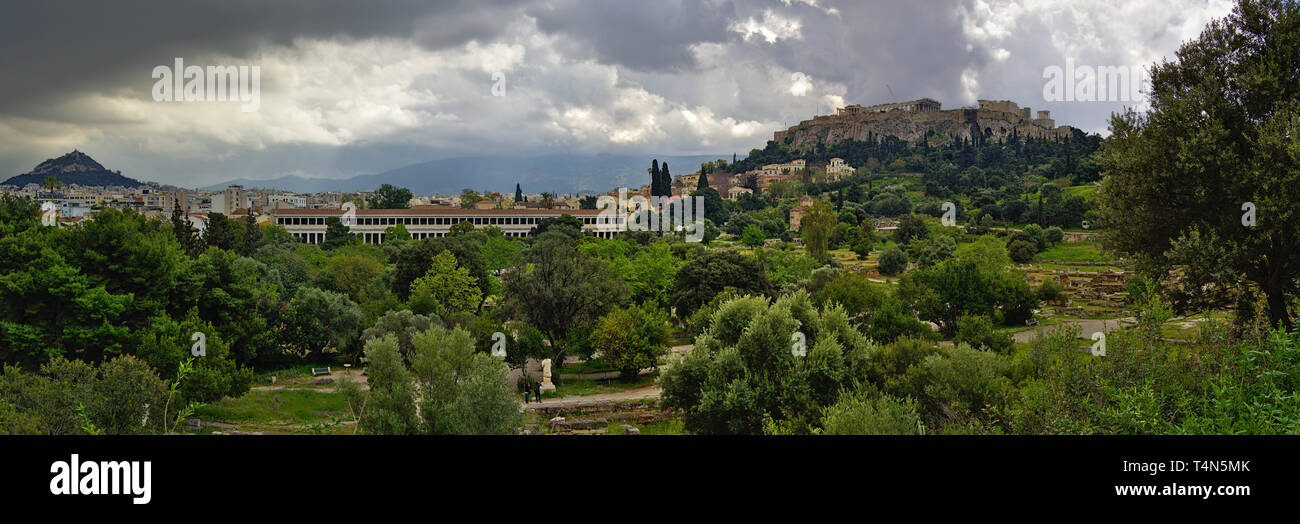 Athènes, Grèce panorama avec l'ancienne Agora, Acropole Stoa d'Attalos et la colline du Lycabette. Vue panoramique. Banque D'Images