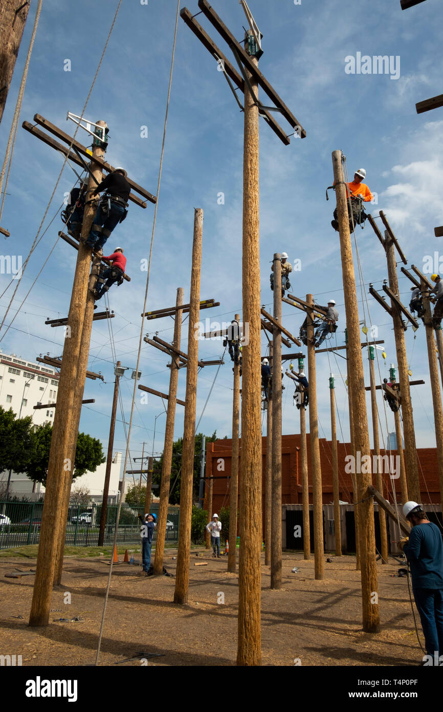 L'apprentissage de l'échange. La construction, les travailleurs de première ligne. Le centre-ville de Los Angeles, Californie, États-Unis d'Amérique Banque D'Images
