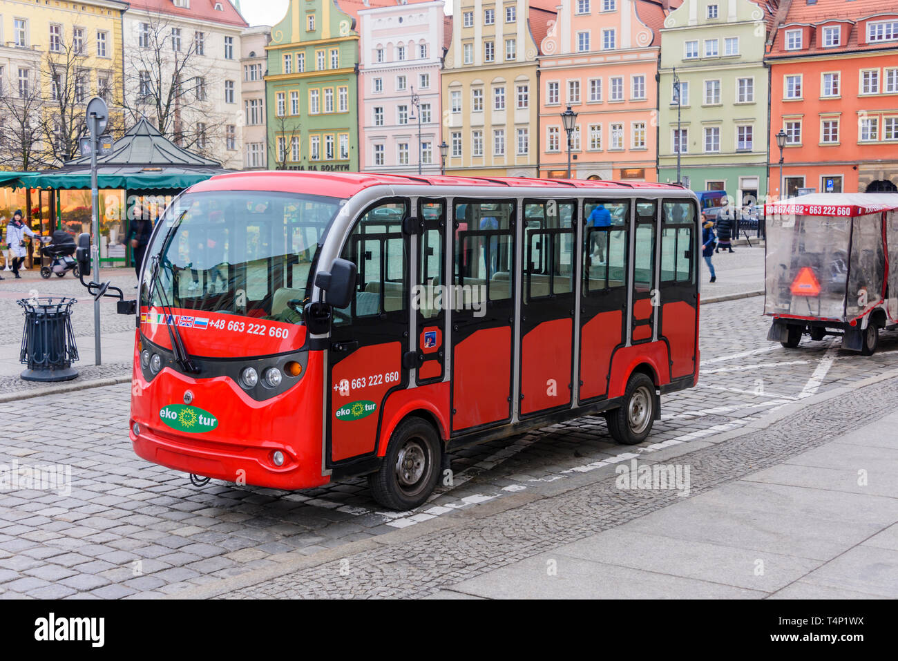 Electric powered by bus touristique, Wroclaw, Wroclaw, Wroklaw, Pologne Banque D'Images