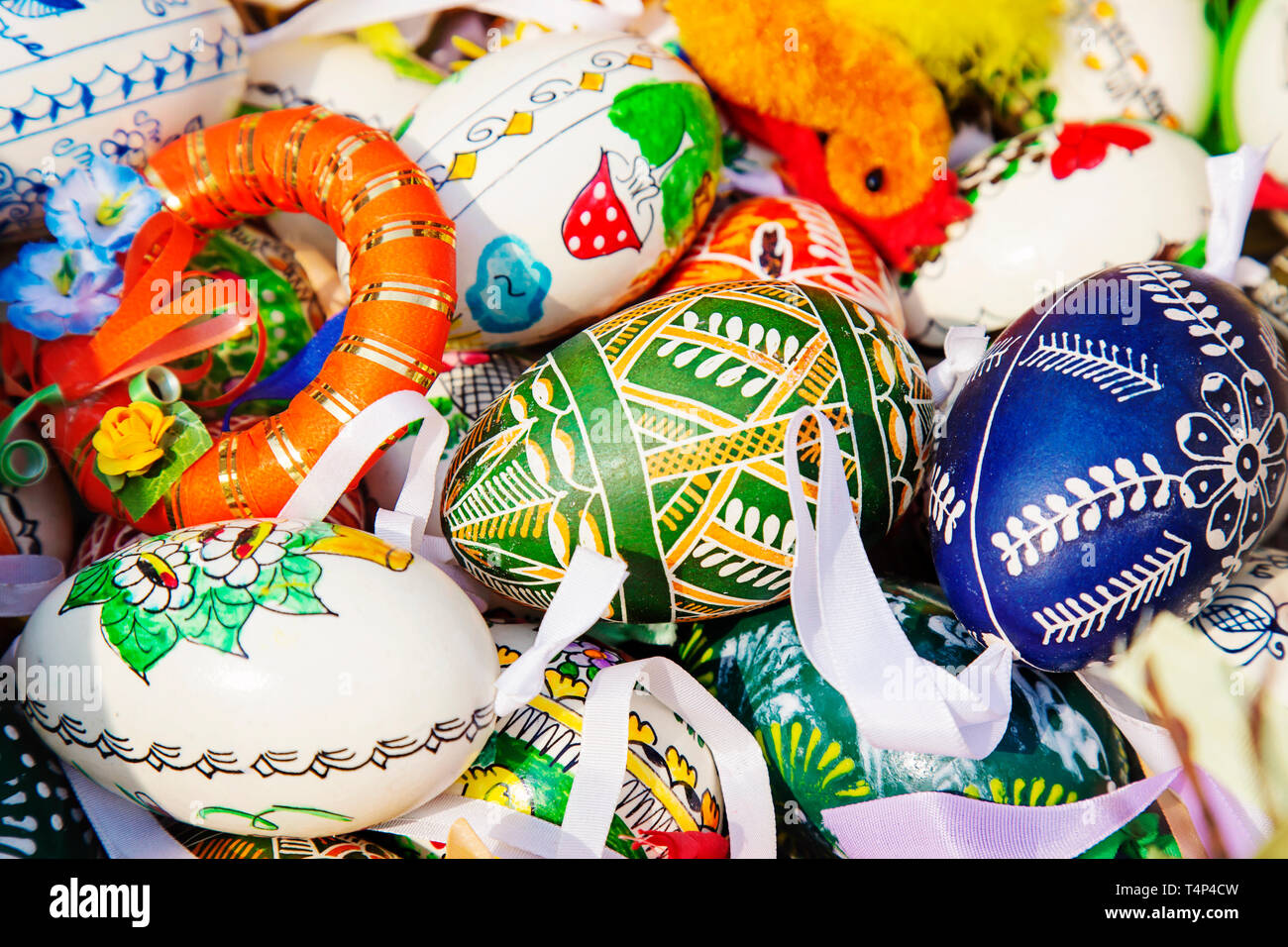 République tchèque traditionnel de Pâques les œufs décorés et colorés Banque D'Images
