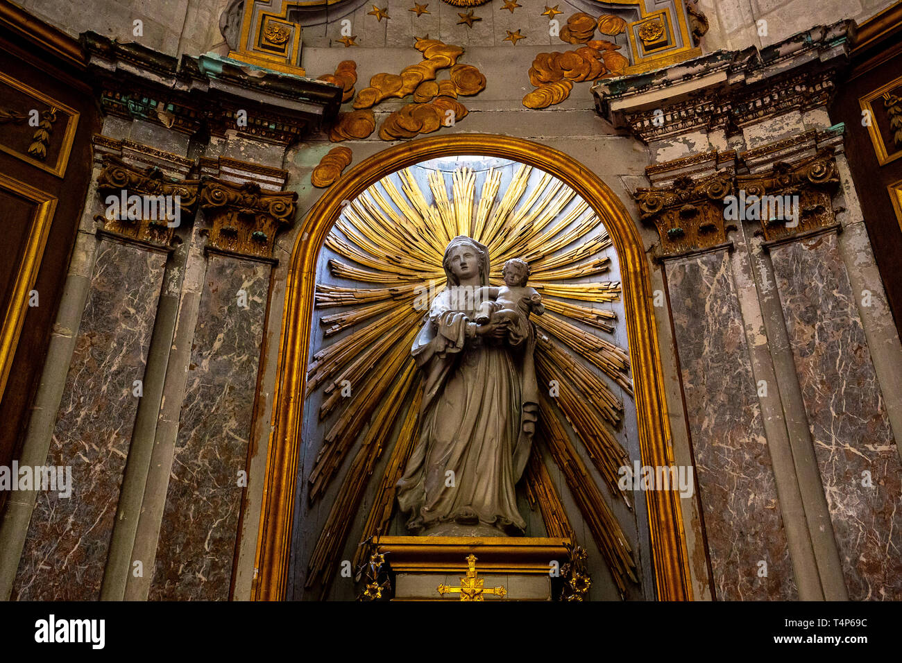 SOISSONS, FRANCE, Août 14, 2016 : l'intérieur de cathédrale Saint Gervais Saint Protais, 14 août 2016 à Soissons, Aisne, France Banque D'Images