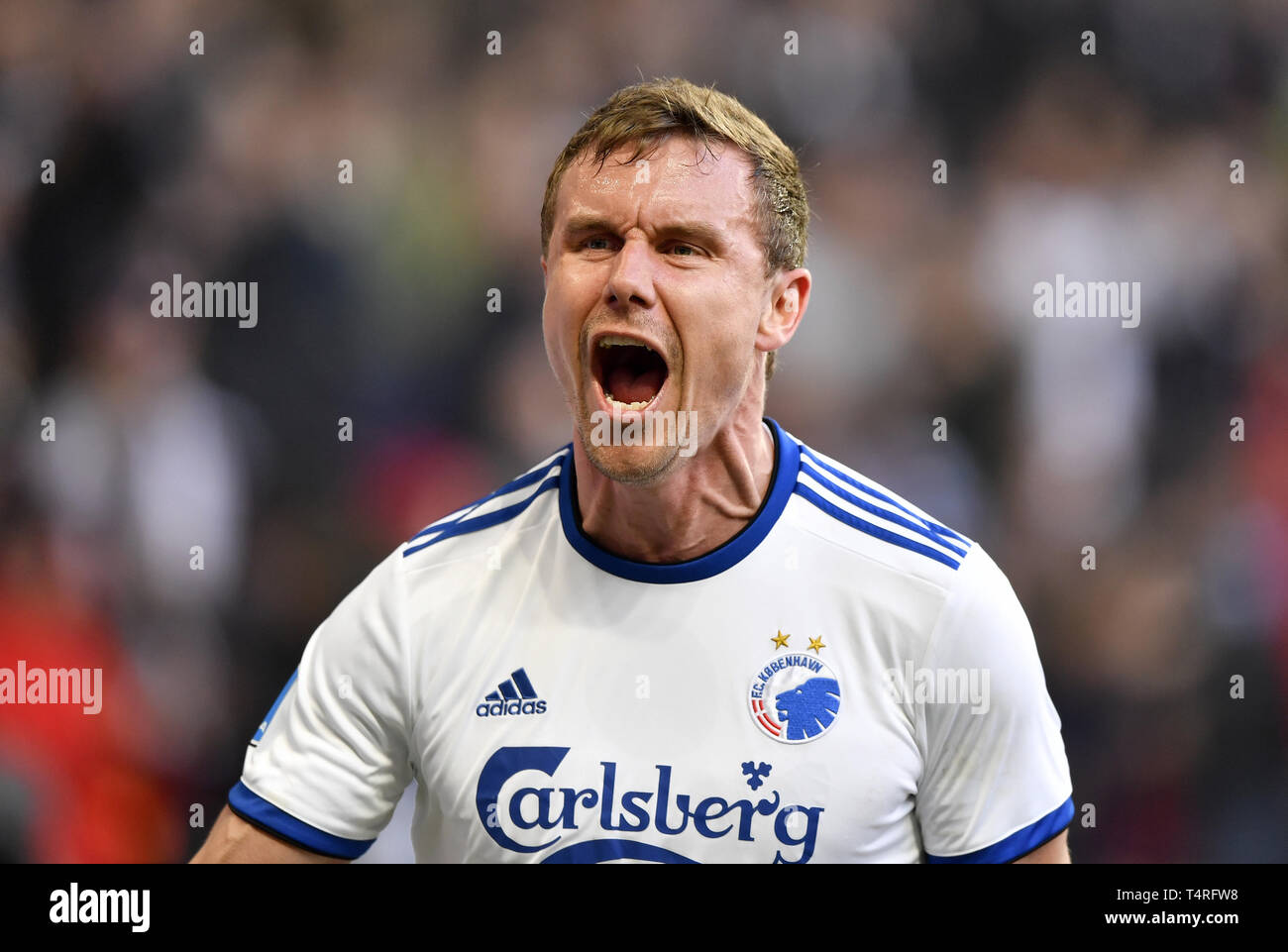 Copenhague, Danemark. 18 avr, 2019. Andreas Bjelland, score de 1-0 FC Copenhague et célébrer au cours de la Superleague match de football entre le FC Copenhague et le FC Midtjylland en Telia Parken, à Copenhague, Danemark. Credit : Lars Moeller/ZUMA/Alamy Fil Live News Banque D'Images