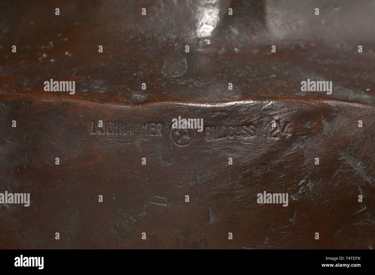 Heinrich Friedrich Dietzsch (1882 - 1956) - un buste en bronze de Frédéric le Grand, buste de bronze, Signée H.Dietzsch latéralement '1926' et 'Dresden avec foundry mark Bildguss 124'. Hauteur totale 46 cm., historique historique du 20ème siècle, Additional-Rights Clearance-Info-Not-Available- Banque D'Images