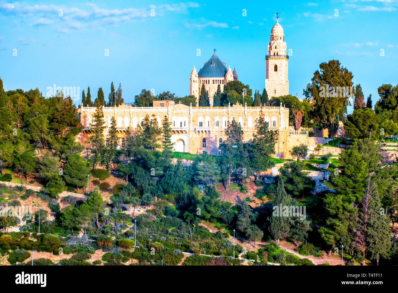 Voir l'église de la Dormition de sur la montagne de Sion, Jérusalem, Israël. Basilique, monument aux morts. Banque D'Images
