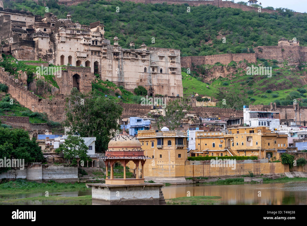 Nawal Sagar Lake et Garh Palace, Bundi, Rajasthan, Inde Banque D'Images