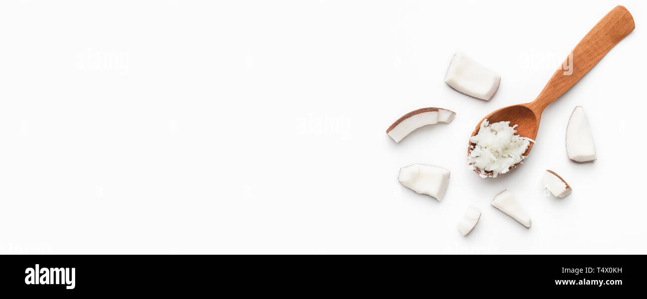 Noix de coco fraîche on white Banque D'Images