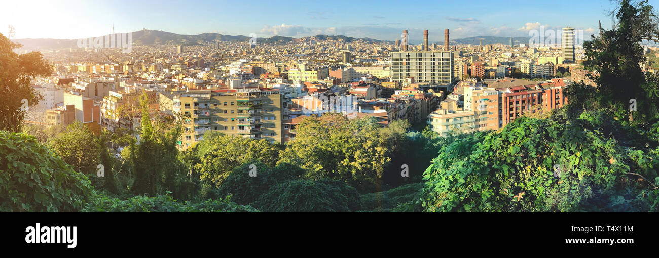 Cityscape panorama de Barcelone, vue de la colline Banque D'Images