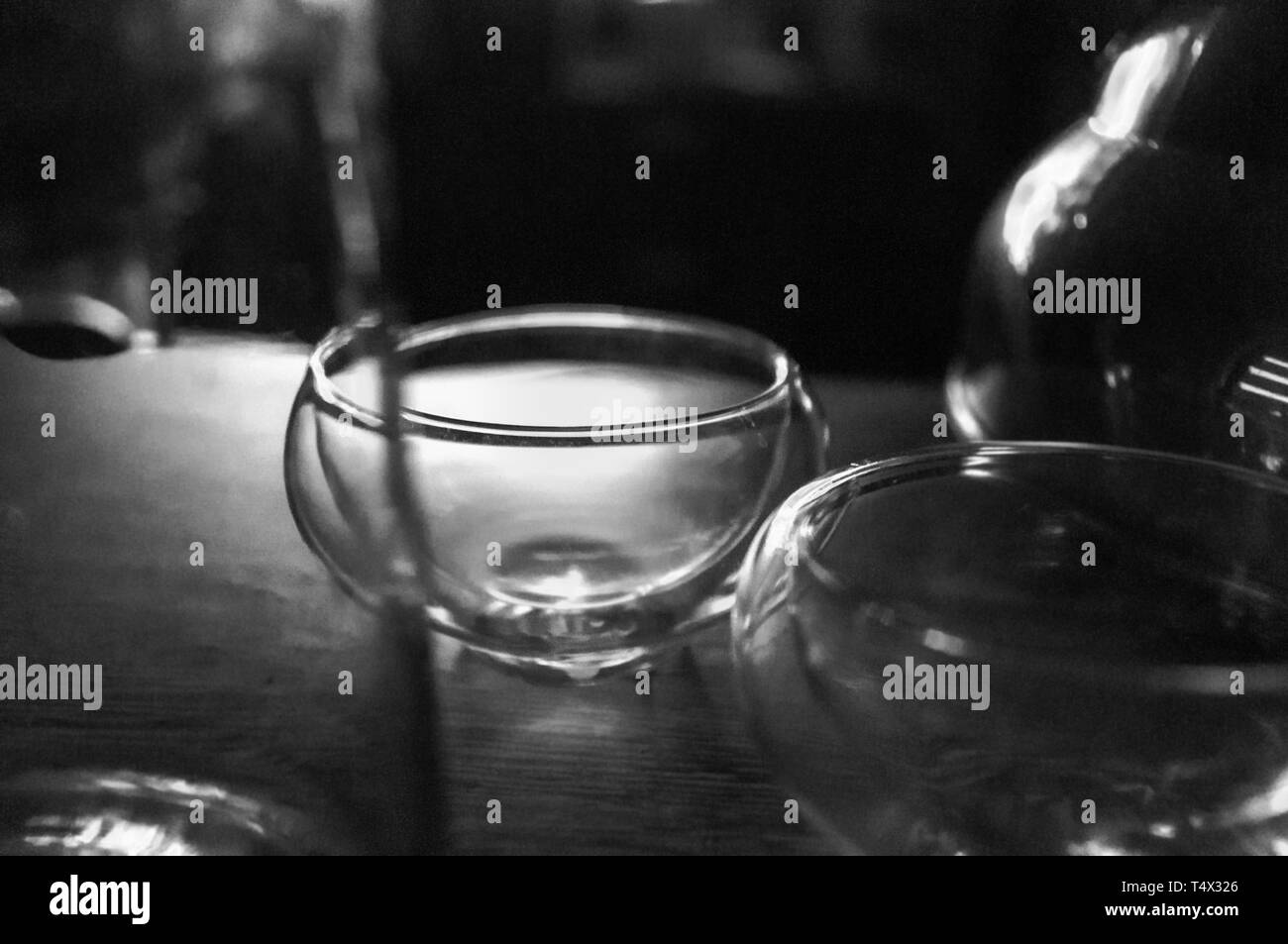 Plateau en verre sous vide pour tasse de thé Puer chinois, Close up, macro Banque D'Images