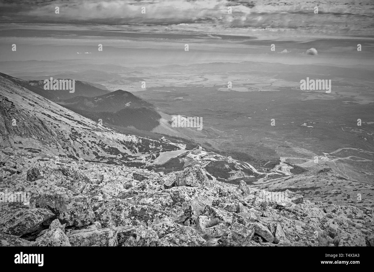 L'Lomnic selle dans les Hautes Tatras Banque D'Images