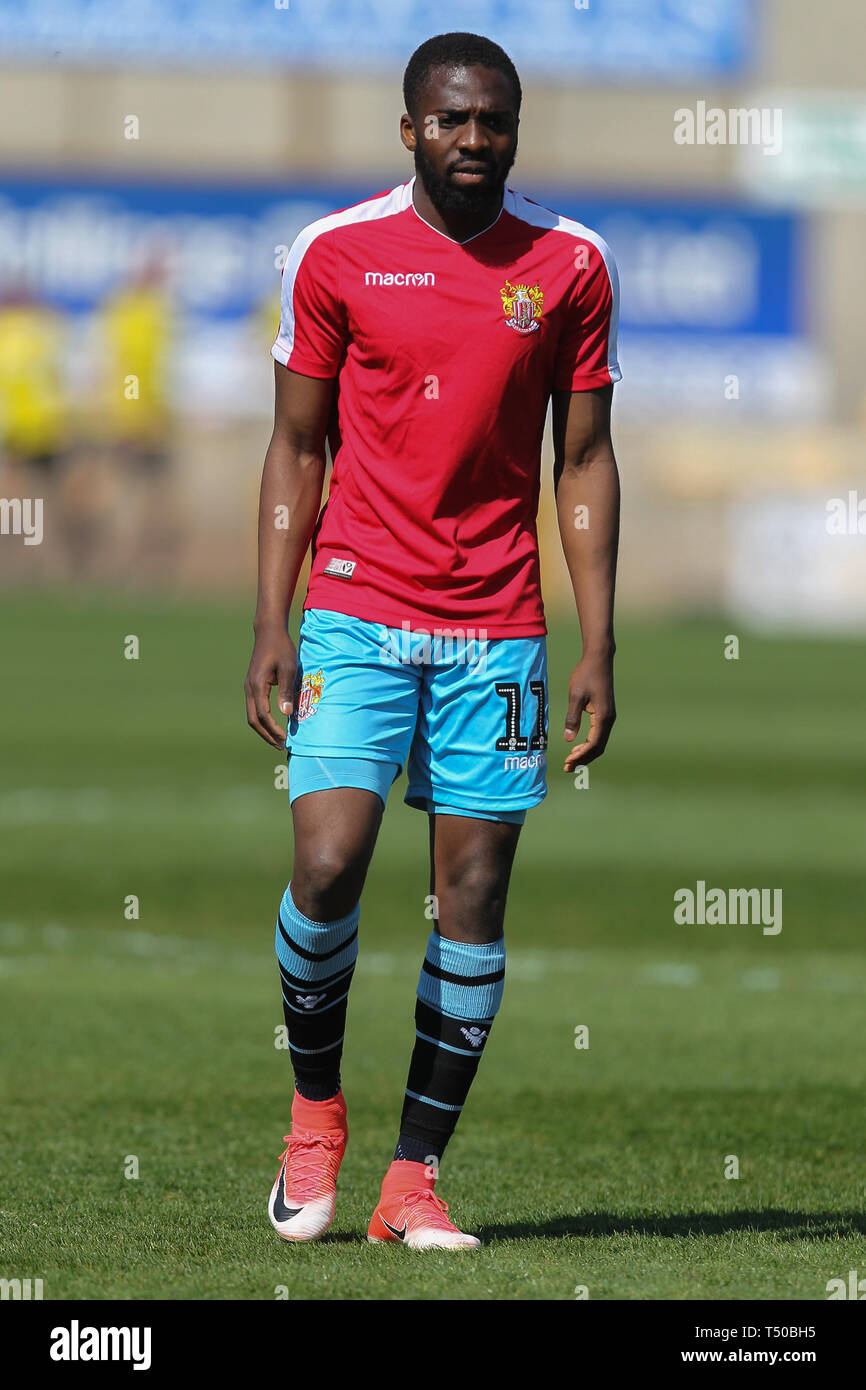 Burslem, Stoke-on-Trent, Royaume-Uni. Apr 19, 2019. Le milieu de terrain Emmanuel Sonupe Stevenage (11) au cours de l'EFL Sky Bet match de Ligue 2 entre le port Vale et Vale Park à Stevenage, Burslem, Angleterre le 19 avril 2019. Photo par Jurek Biegus. Usage éditorial uniquement, licence requise pour un usage commercial. Aucune utilisation de pari, de jeux ou d'un seul club/ligue/dvd publications. Credit : UK Sports Photos Ltd/Alamy Live News Banque D'Images