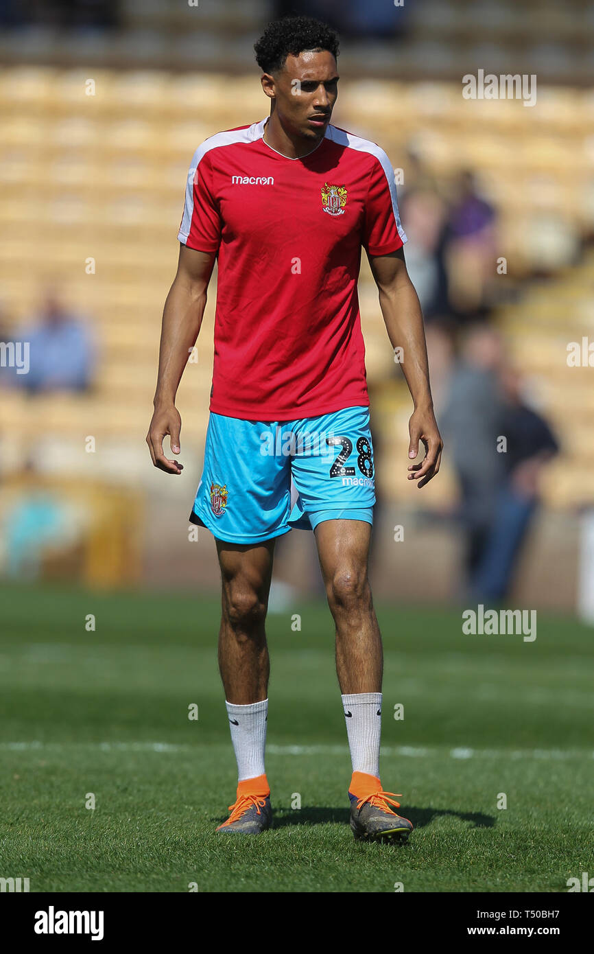 Burslem, Stoke-on-Trent, Royaume-Uni. Apr 19, 2019. Avant de Stevenage Kurtis Guthrie (28) au cours de l'EFL Sky Bet match de Ligue 2 entre le port Vale et Vale Park à Stevenage, Burslem, Angleterre le 19 avril 2019. Photo par Jurek Biegus. Usage éditorial uniquement, licence requise pour un usage commercial. Aucune utilisation de pari, de jeux ou d'un seul club/ligue/dvd publications. Credit : UK Sports Photos Ltd/Alamy Live News Banque D'Images