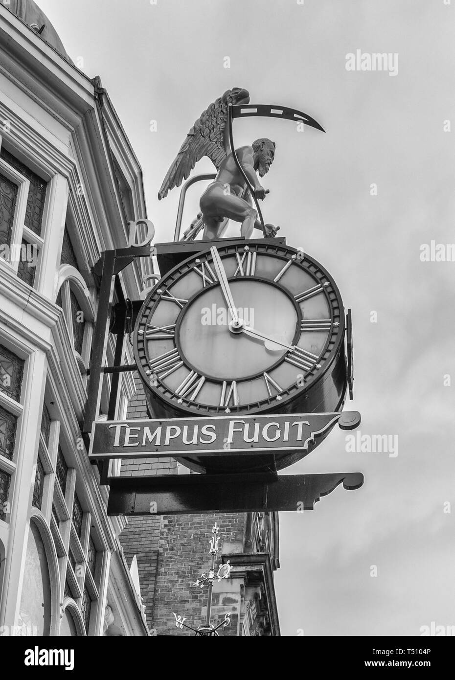 Tempus fugit, Dysons, Leeds Banque D'Images