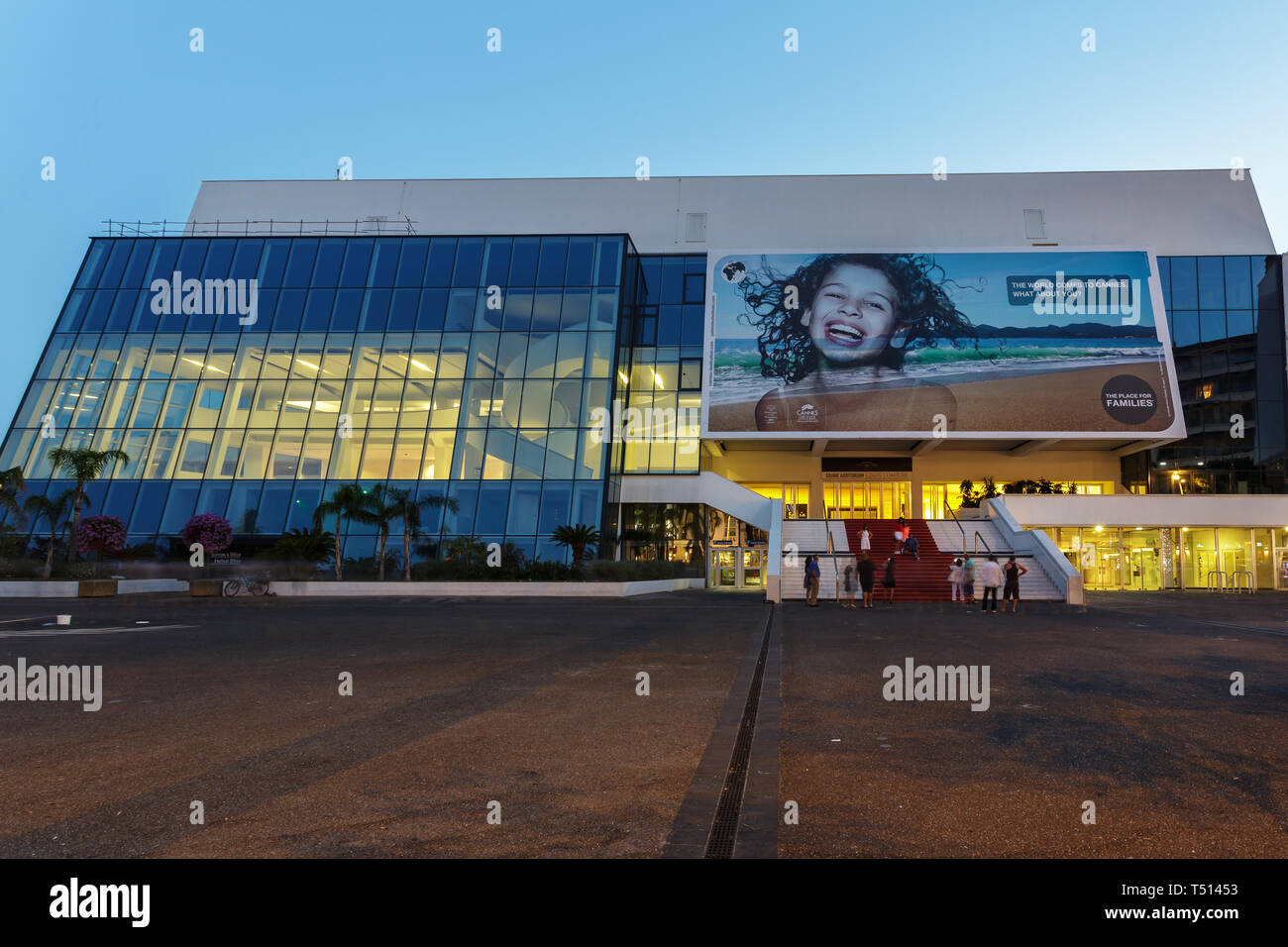 CANNES, FRANCE - 05 juillet 2015 : Palais des Festivals et des Congrès - le lieu du Festival de Cannes. Banque D'Images