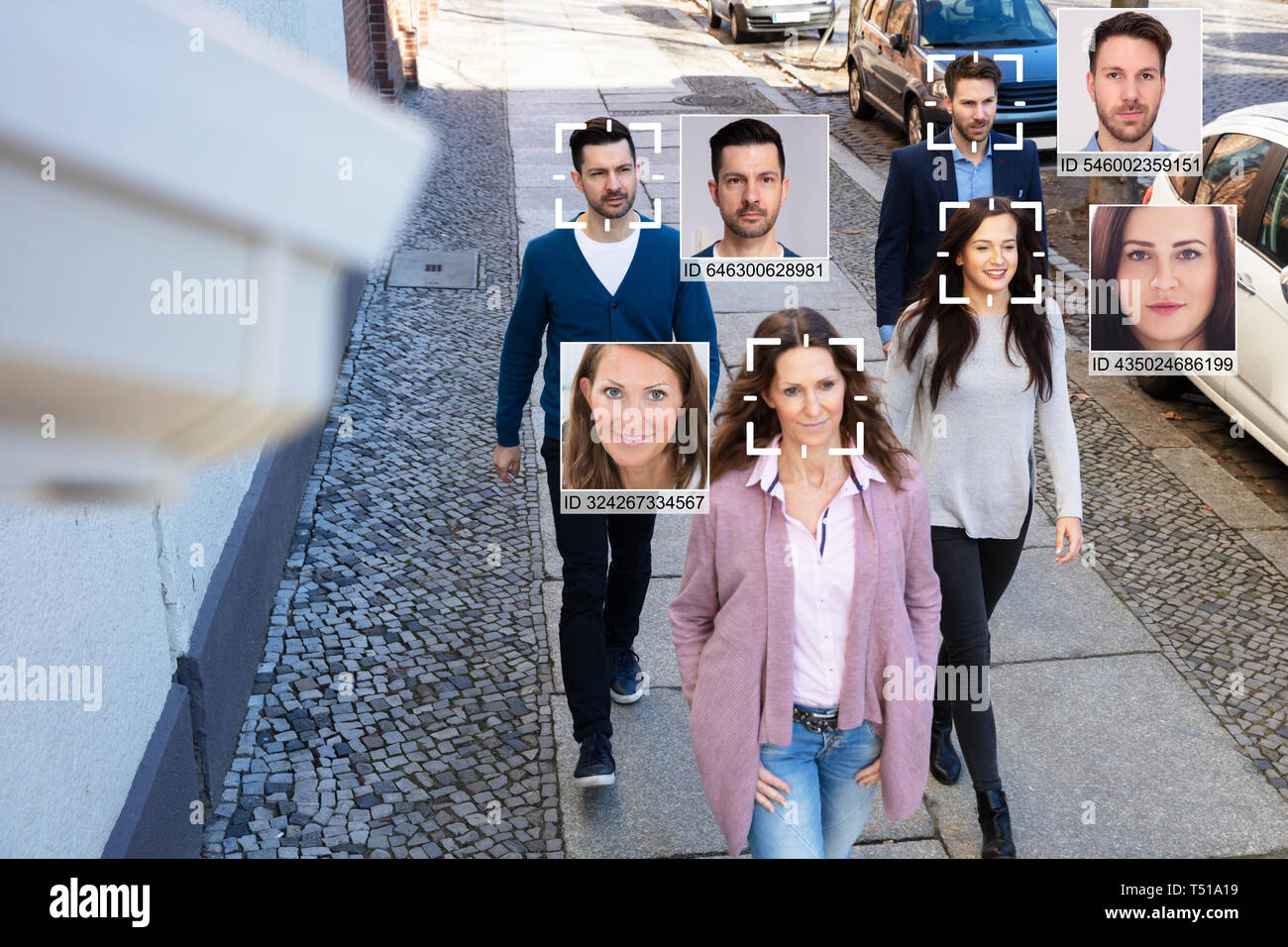 Focus sélectif de personnes reconnu des visages avec système d'apprentissage intellectuel Banque D'Images