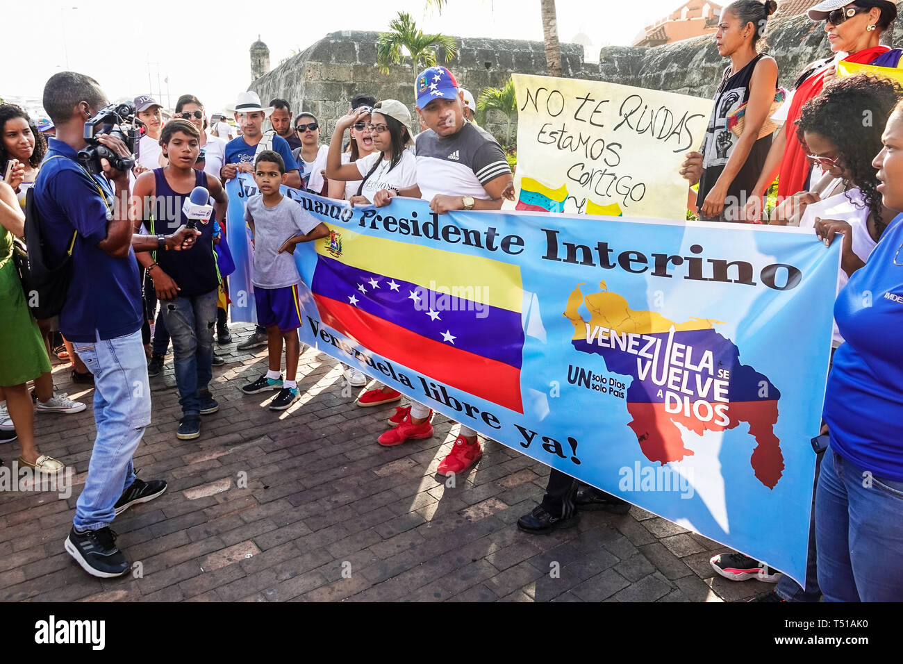 Carthagène Colombie,résidents hispaniques,homme hommes,femme femmes,manifestants,manifestation,exilés vénézuéliens,soutien du président intérimaire Banque D'Images