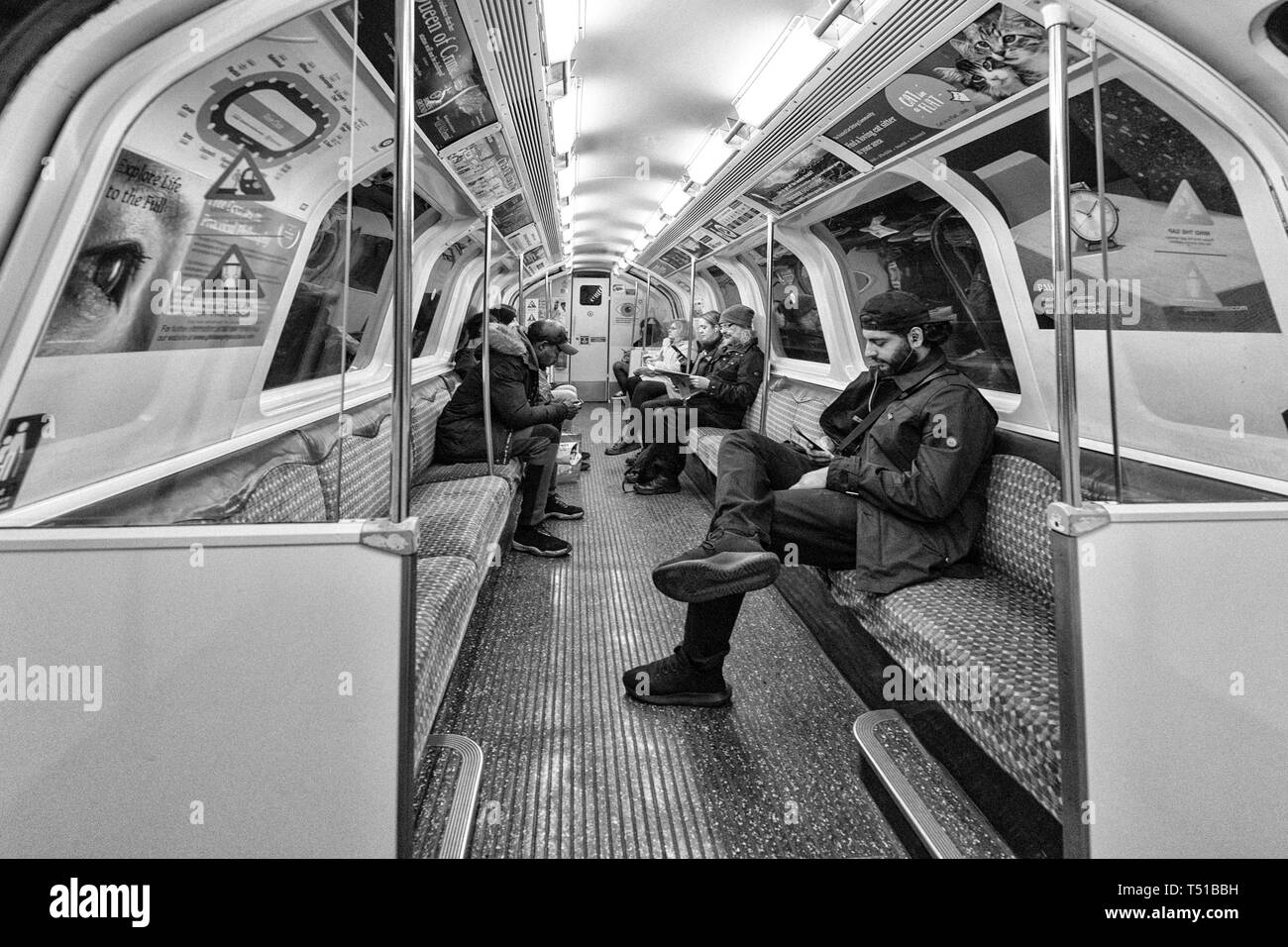 22/03/2019 Les passagers du métro SPT Glasgow Banque D'Images