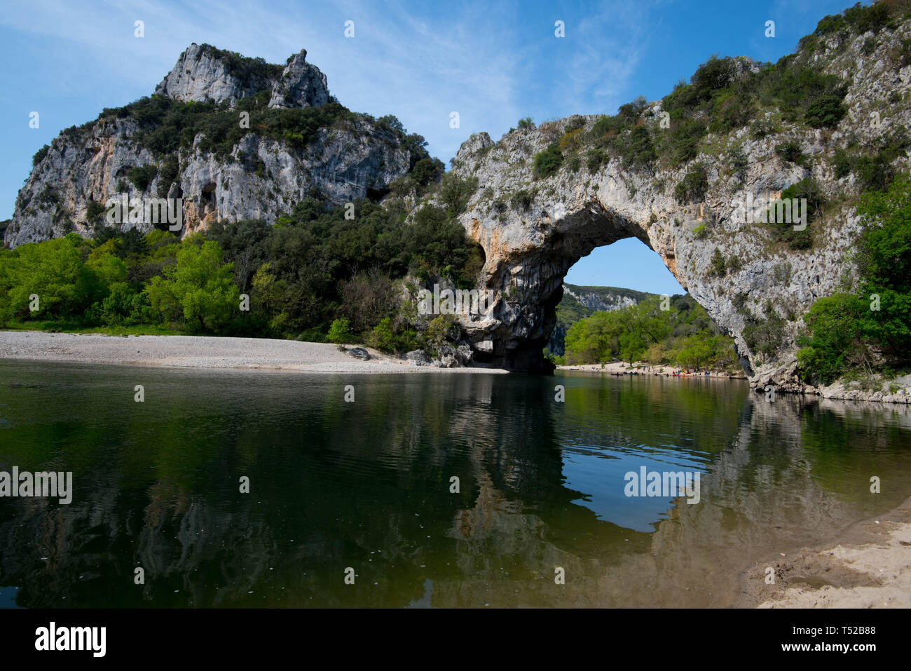 Pont d'Arc à l'Ardèche river rock en France Banque D'Images