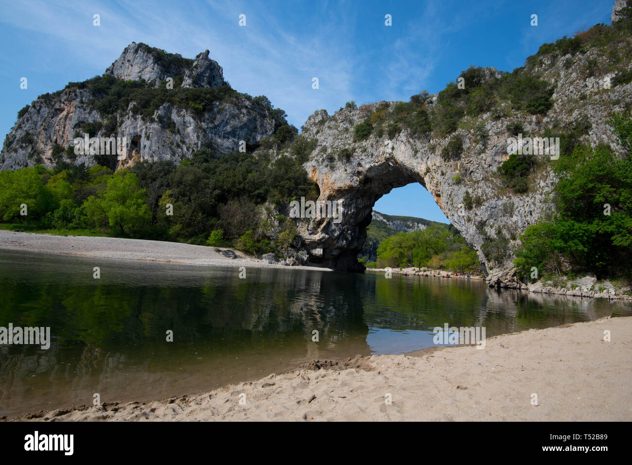 Pont d'Arc à l'Ardèche river rock en France Banque D'Images