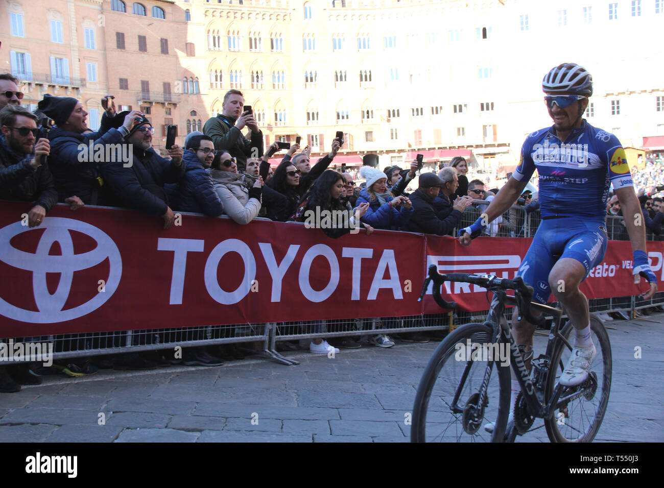 Strade Bianche 2019 - UCI World Tour Pro course cycliste. À Sienne Sienne  Photo Stock - Alamy
