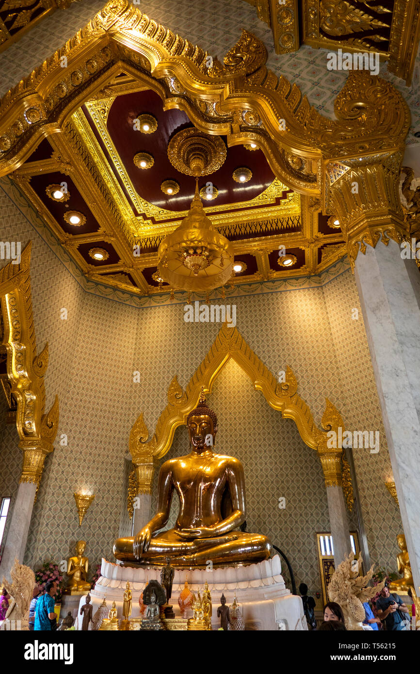 Thaïlande, Bangkok, Thanon Charoen Krung, Wat Traimit, Phra Phuttha Golden Buddha, Maha Vihara, Patimakon Suwana interior Banque D'Images