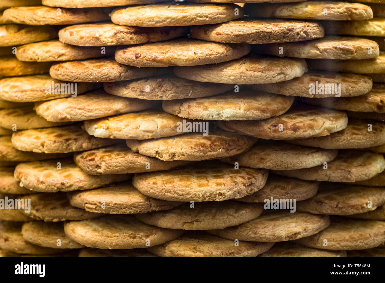 Biscuits ronds disposés en pile Banque D'Images