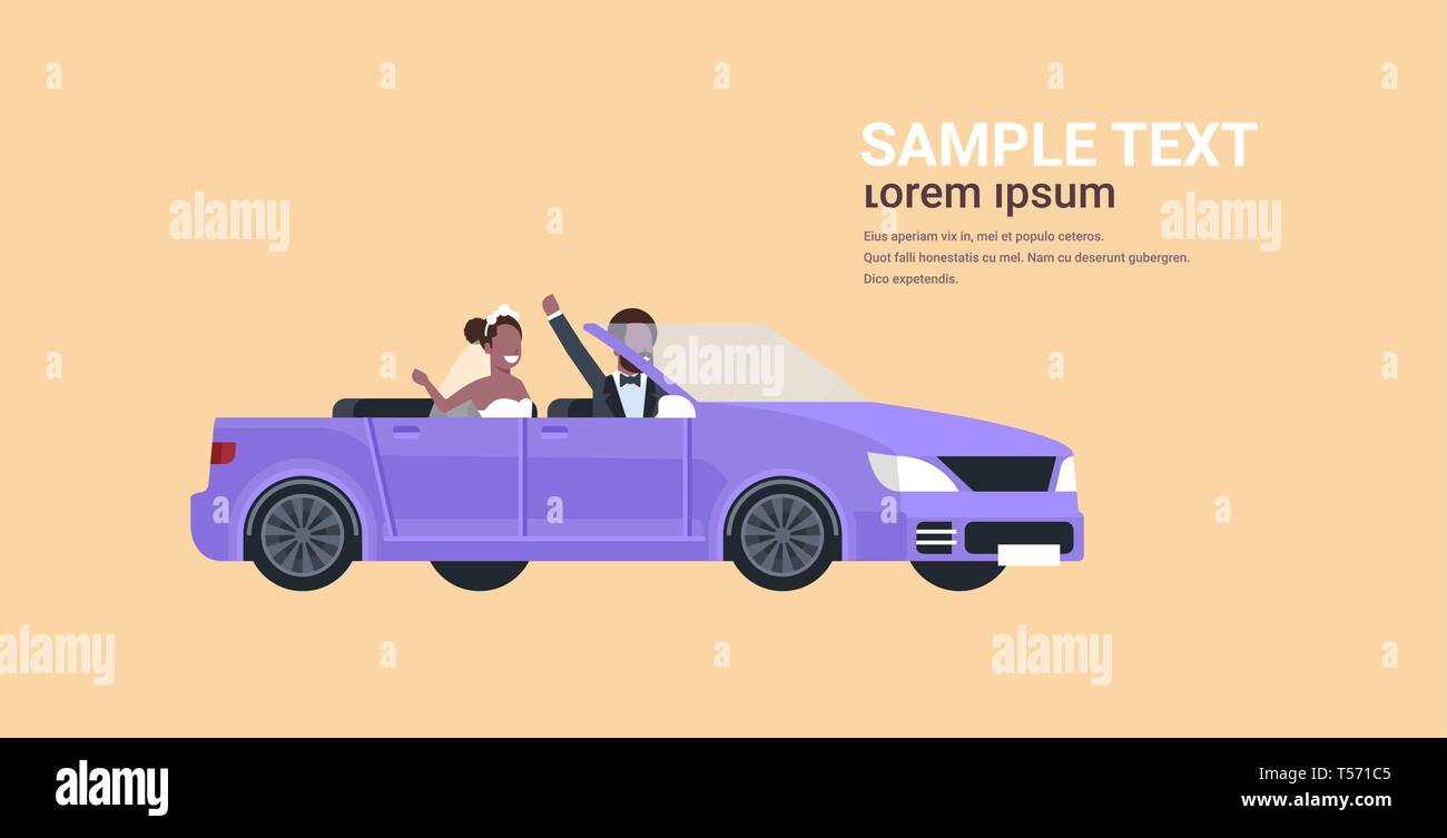 Époux et épouse juste marié on road trip voiture décapotable conduite couple romantique en amour mariage concept fond jaune Illustration de Vecteur