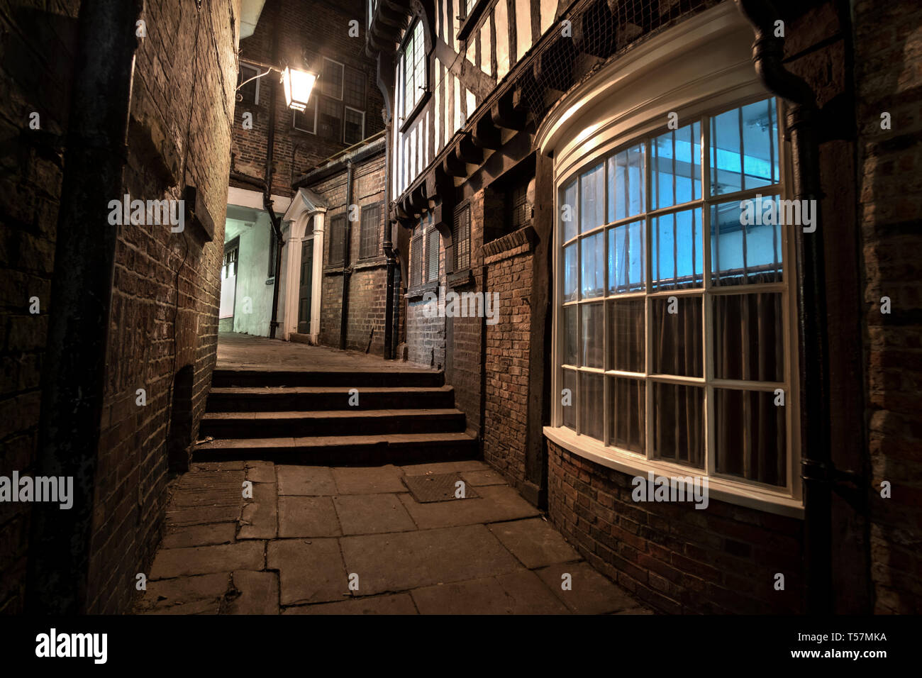 Dame de Cour Pecketts, une ruelle à York, dans le Yorkshire. Également connu sous le nom de dame de cour Peckitts. Comme être dans le chemin de traverse, Harry Potter. Banque D'Images