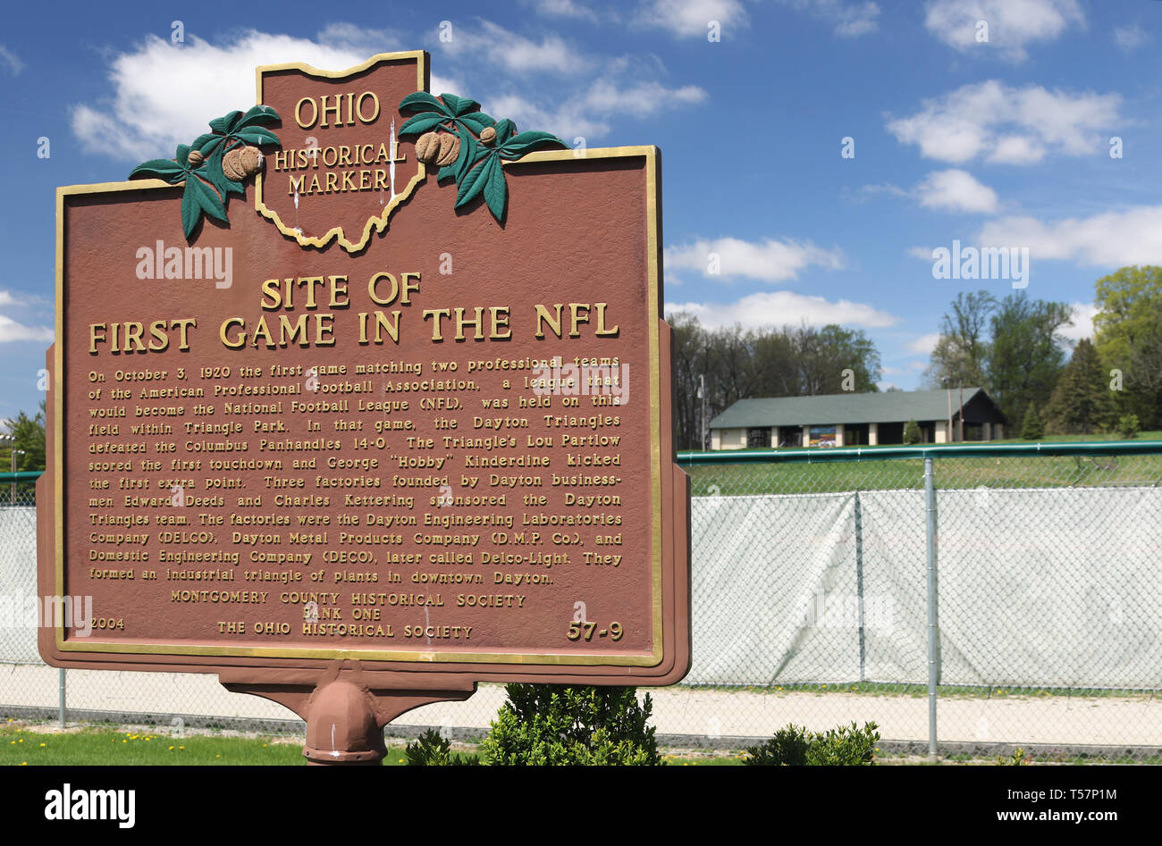 Repère Historique de l'Ohio : site du premier match dans la NFL. Le site de la première partie de football NFL est maintenant le terrain de baseball Howell en Triangle Park, Banque D'Images