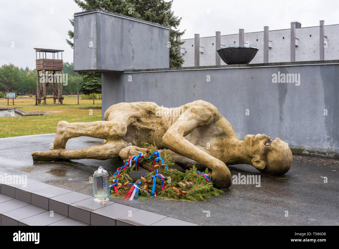 Le Stalag VIII C victimes Memorial, ancien camp de prisonniers ...