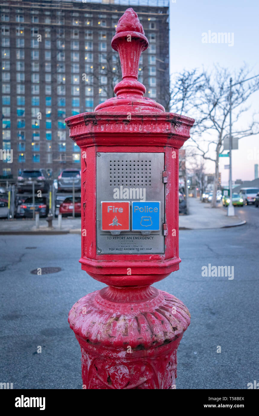 Les services de police et d'incendie alarme appel fort, fort, fort Gamewell, Manhattan, New York City, NY Banque D'Images