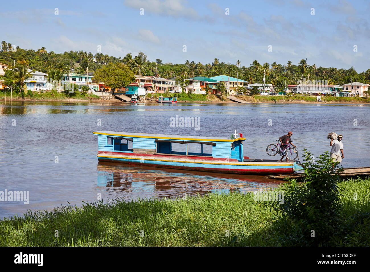Service de traversier Chester sur la rivière Demerara Guyana Linden en Amérique du Sud Banque D'Images