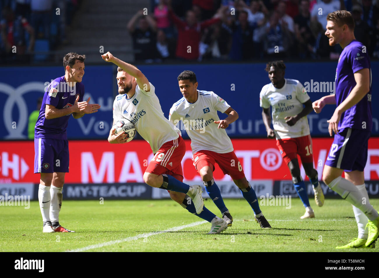 Hambourg, Allemagne - 20 avril : Manuel Wintzheimer de Hambourg célèbre après avoir marqué son premier but de l'équipe au cours de la deuxième match de Bundesliga entre H Banque D'Images