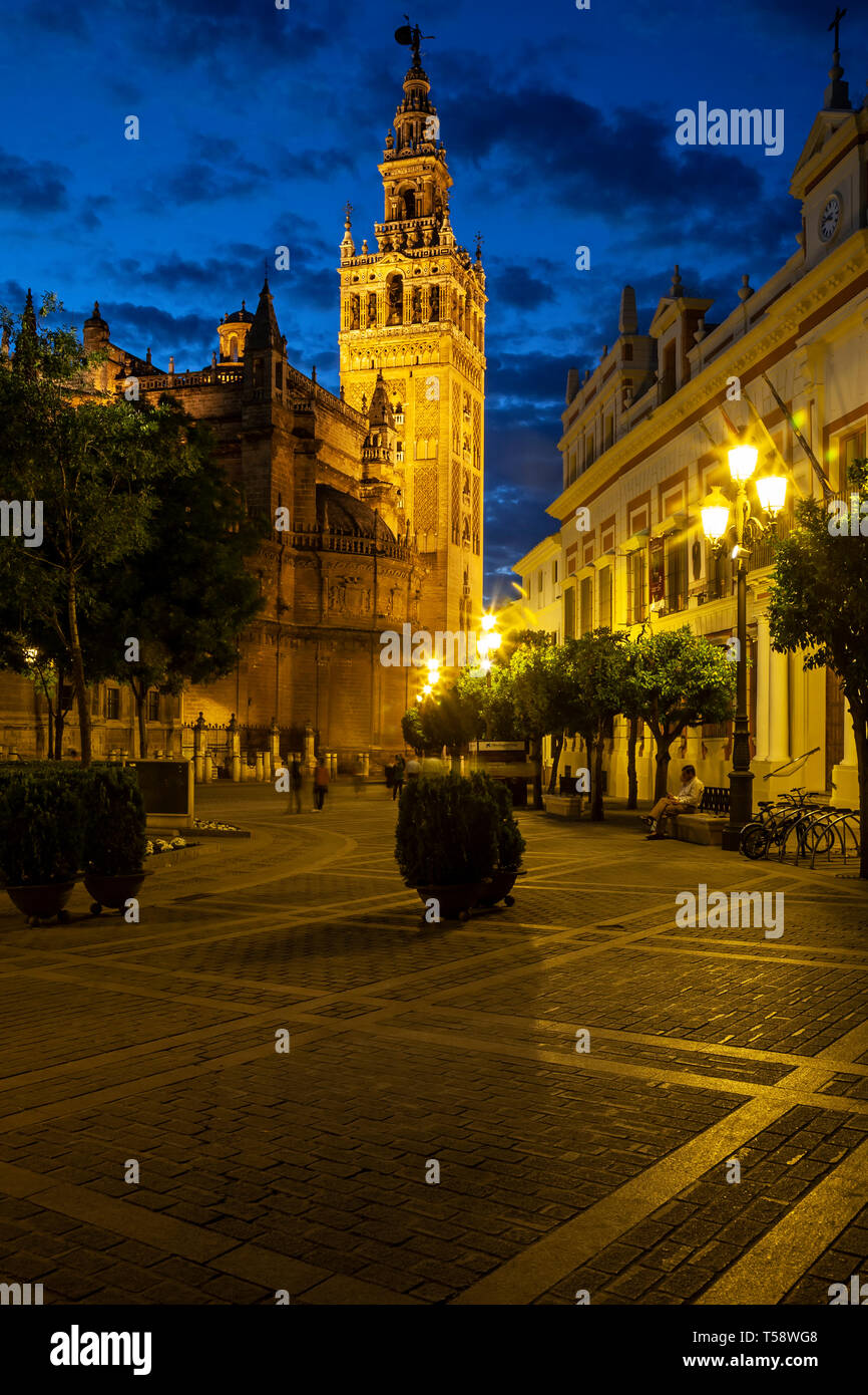 La Giralda, La Cathédrale, Séville, Espagne Banque D'Images