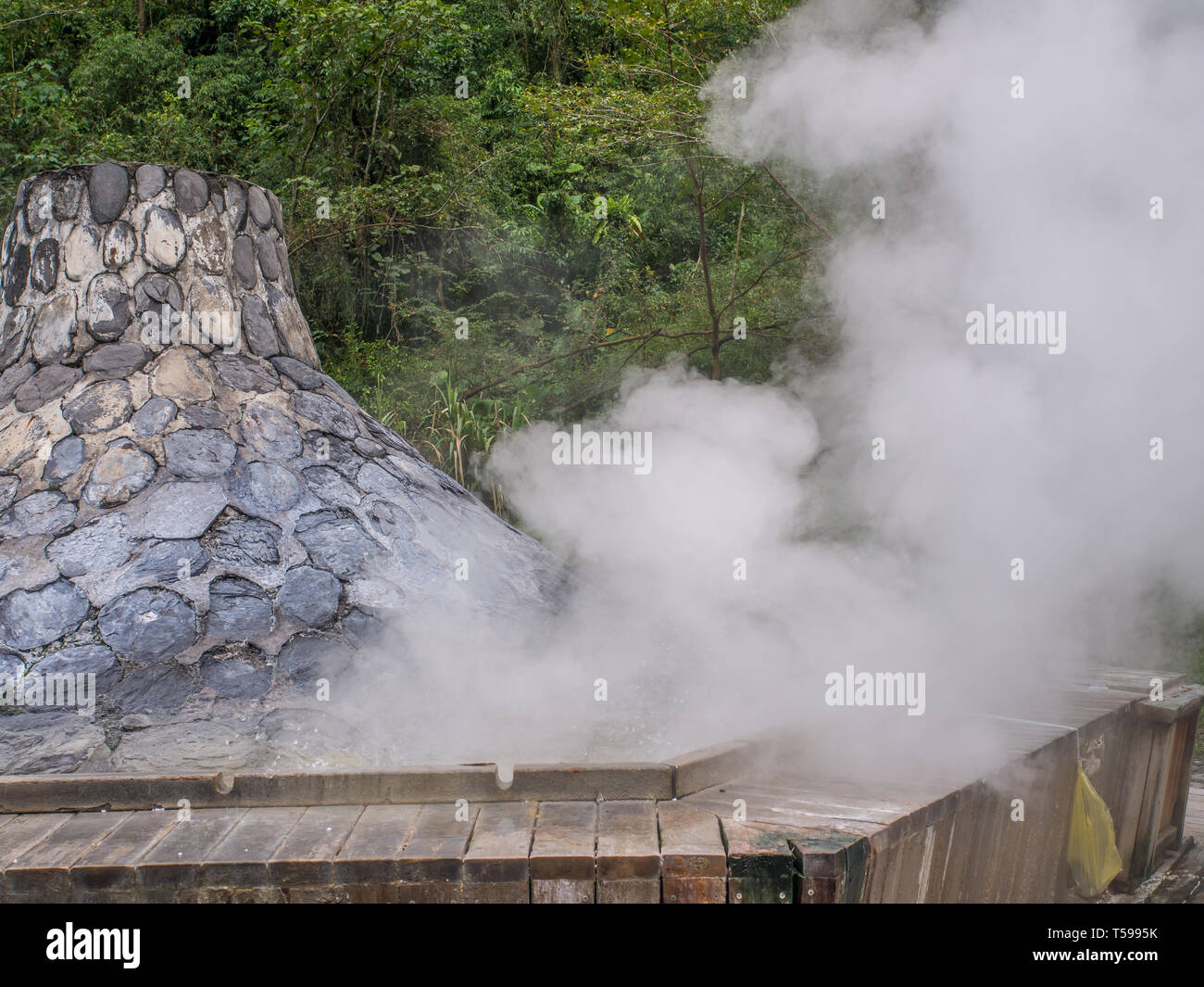 Hot springs à Taiwan. La Montagne, Taiping Banque D'Images