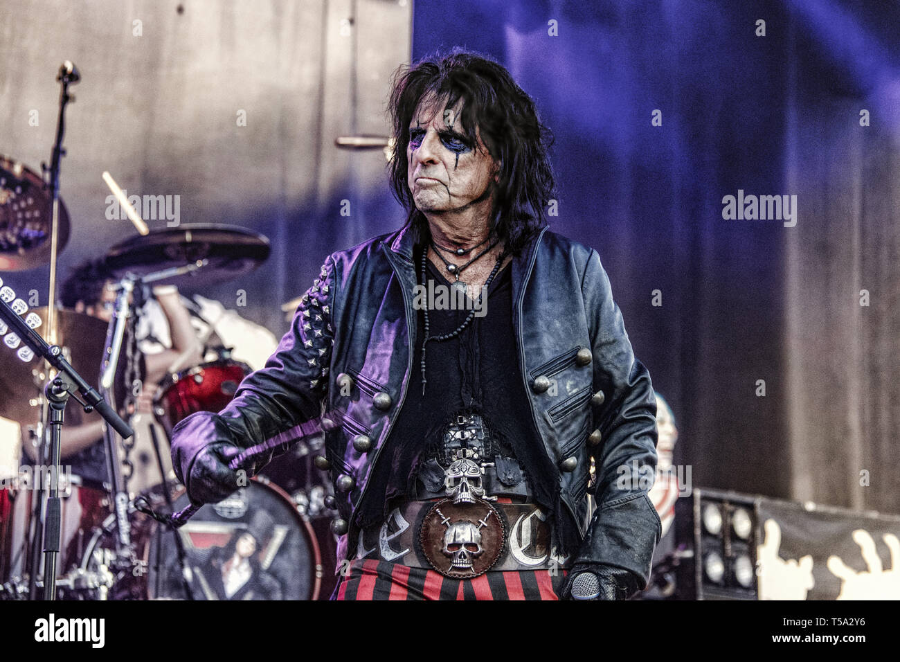 Alice Cooper avec son groupe jouant à Stockholm troisième de juillet 2015 au parc d'attractions Gröna Lund. Banque D'Images