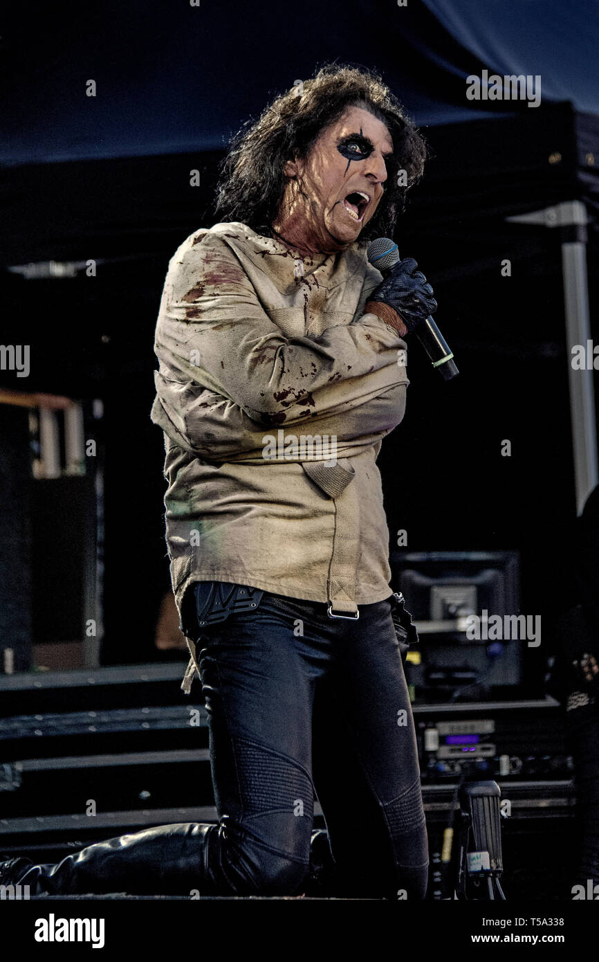 Alice Cooper avec son groupe jouant à Stockholm troisième de juillet 2015 au parc d'attractions Gröna Lund. Banque D'Images