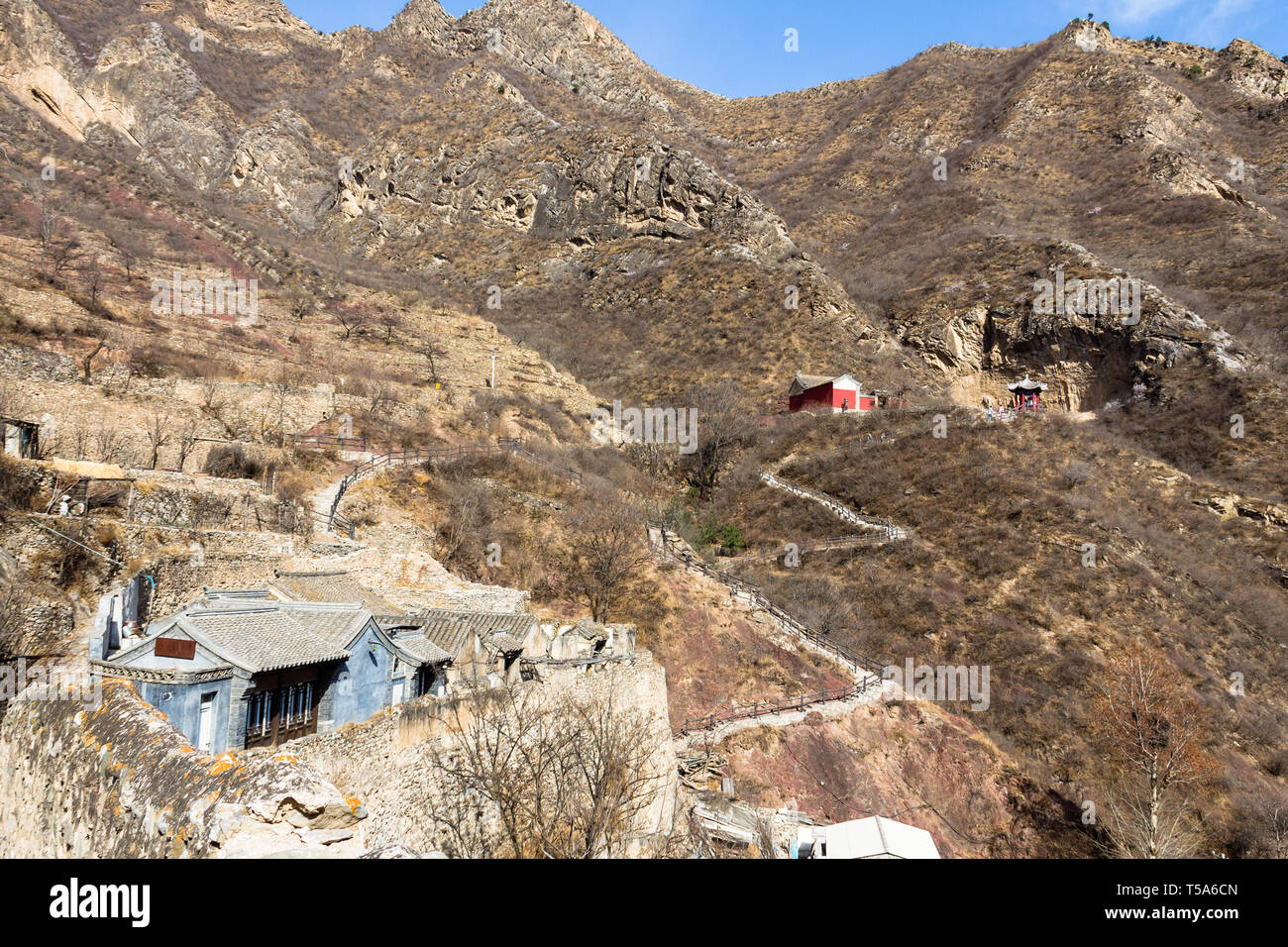 Chuandixia, dynastie Ming village près de Beijing, la province du Hebei, Chine - route de temple Guandi Banque D'Images