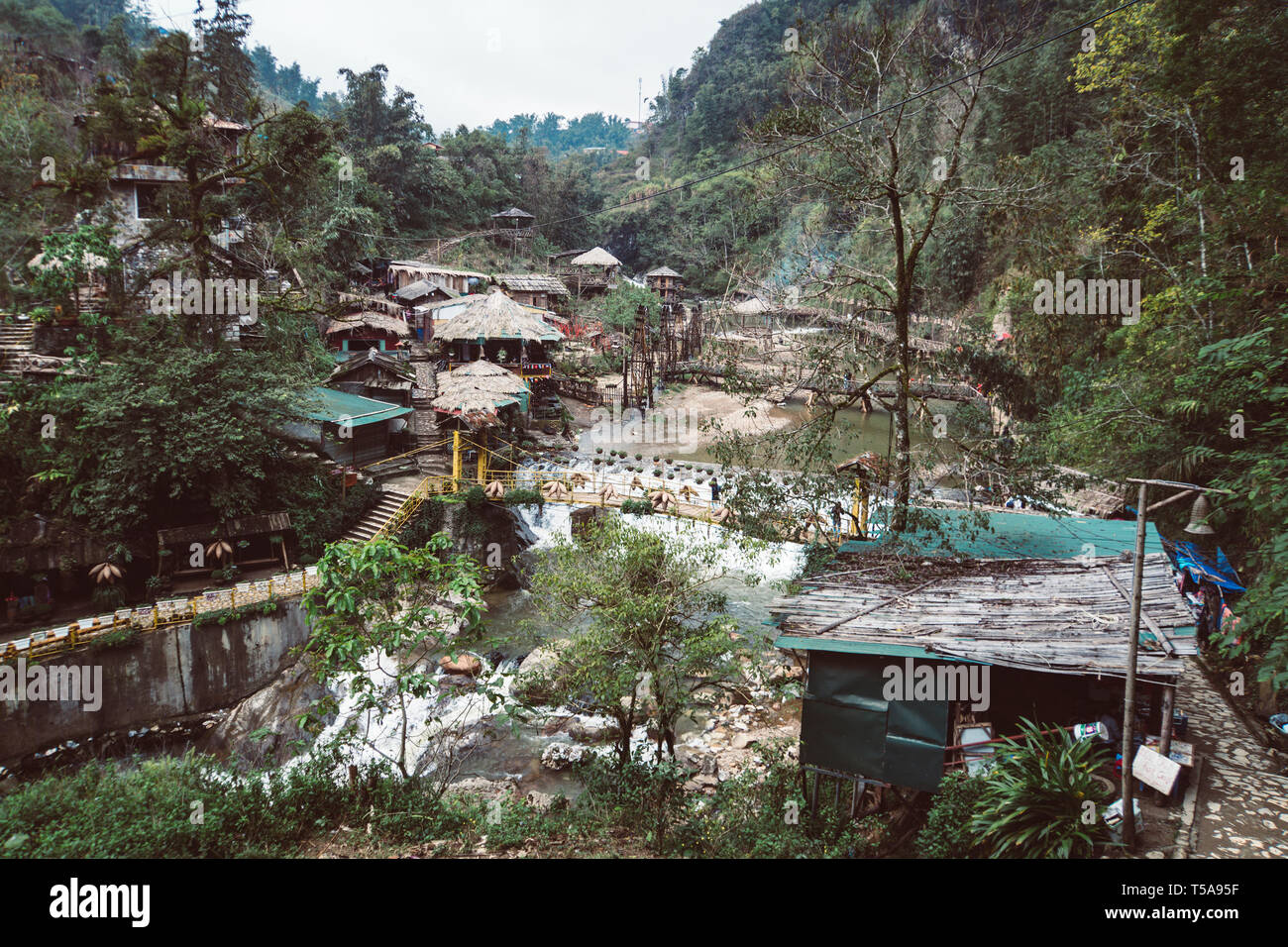 Village de Cat Cat, village traditionnel nommé Cat Cat près de Sapa. mode de vie traditionnel des petits peuples du nord du Vietnam. Banque D'Images