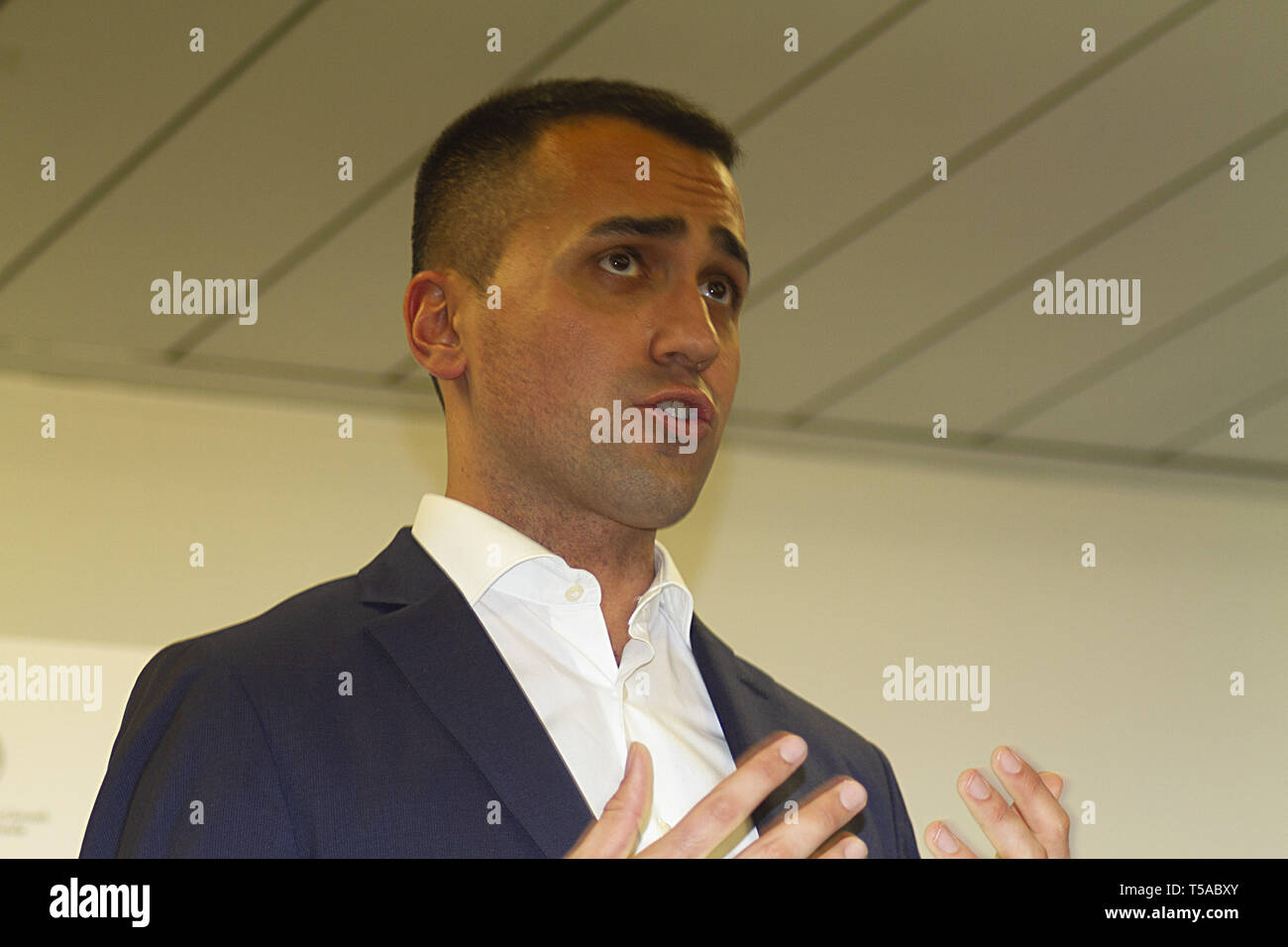 Luigi Di Maio ministro dello sviluppo economico e Ministro del Lavoro e delle politiche sociali e, vicepresidente del Consiglio dei ministri Banque D'Images