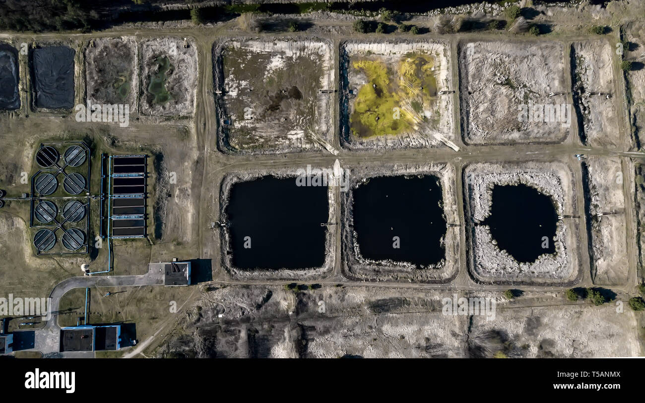 Usine de traitement des eaux naturelles vue aérienne Banque D'Images