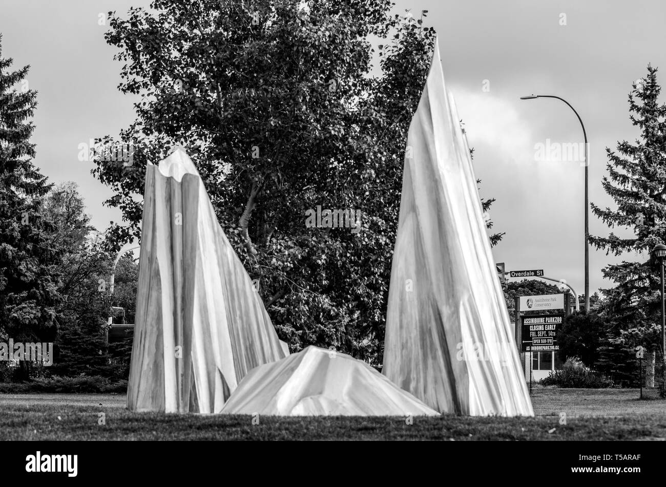 Agassiz Ice Iceberg Acier Sculpture au parc Assiniboine à Winnipeg, Manitoba Banque D'Images