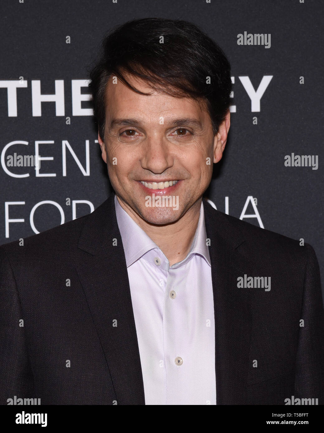 22 avril 2019 - Los Angeles, Californie, USA - RALPH MACCHIO assiste à la première projection et la Conversation de YouTube de l'original ''Cobra Kai'' Saison 2 au Paley Center for Media. (Crédit Image : © ZUMA/Bennight Billy sur le fil) Banque D'Images