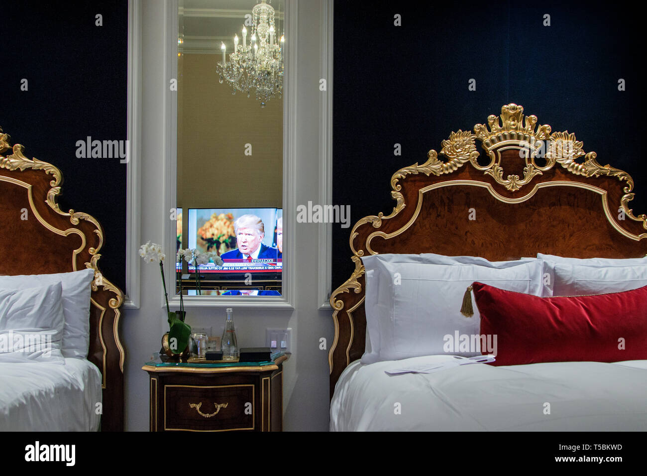 La chambre d'hôtel à l'intérieur de l'hôtel Trump International à Washington. Banque D'Images