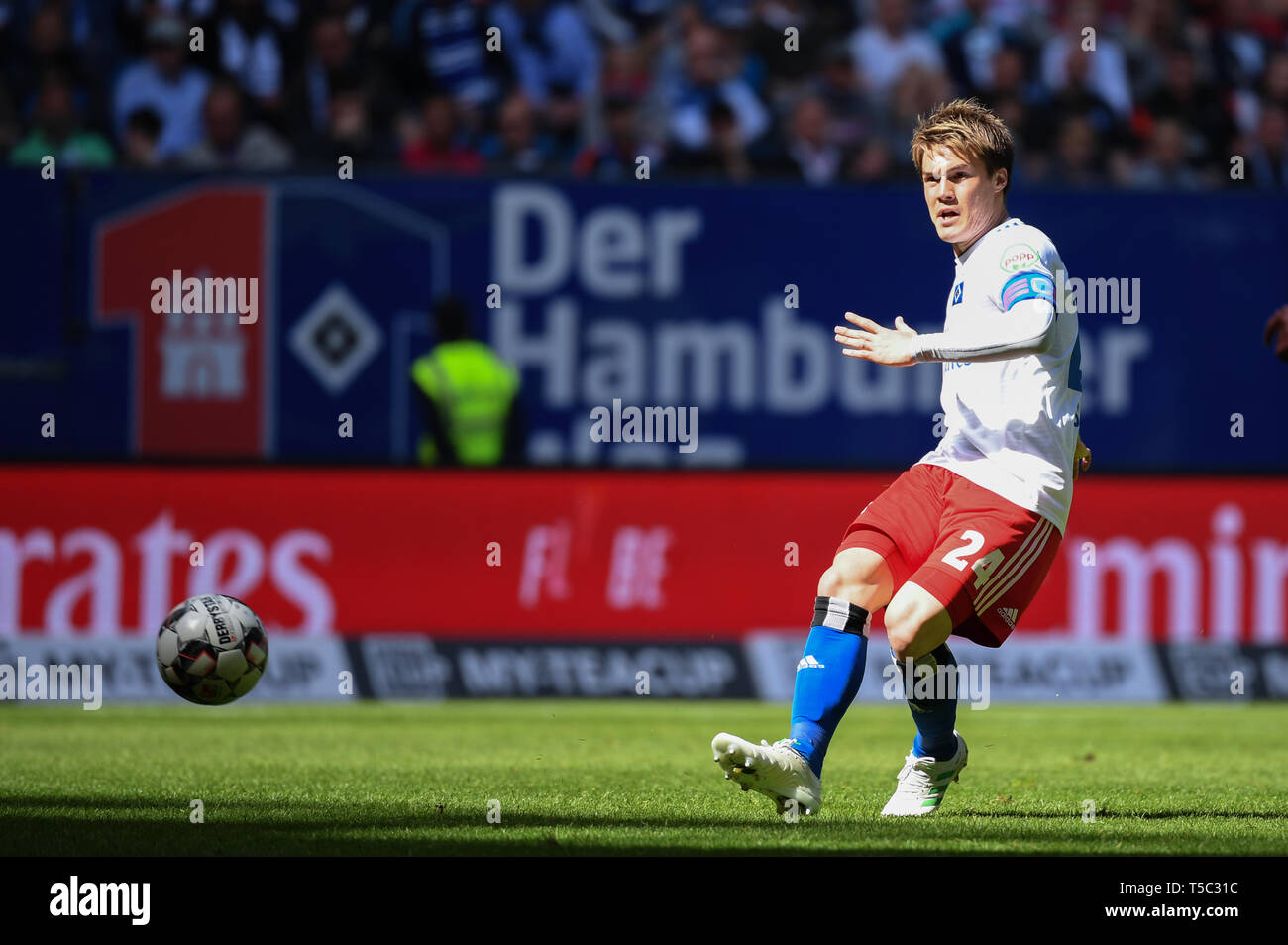 Hambourg, Allemagne - 20 avril : Gotoku Sakai de Hambourg en action pendant la deuxième match de Bundesliga entre Sport Verein hamburger et le FC Erzgebirge Aue Banque D'Images