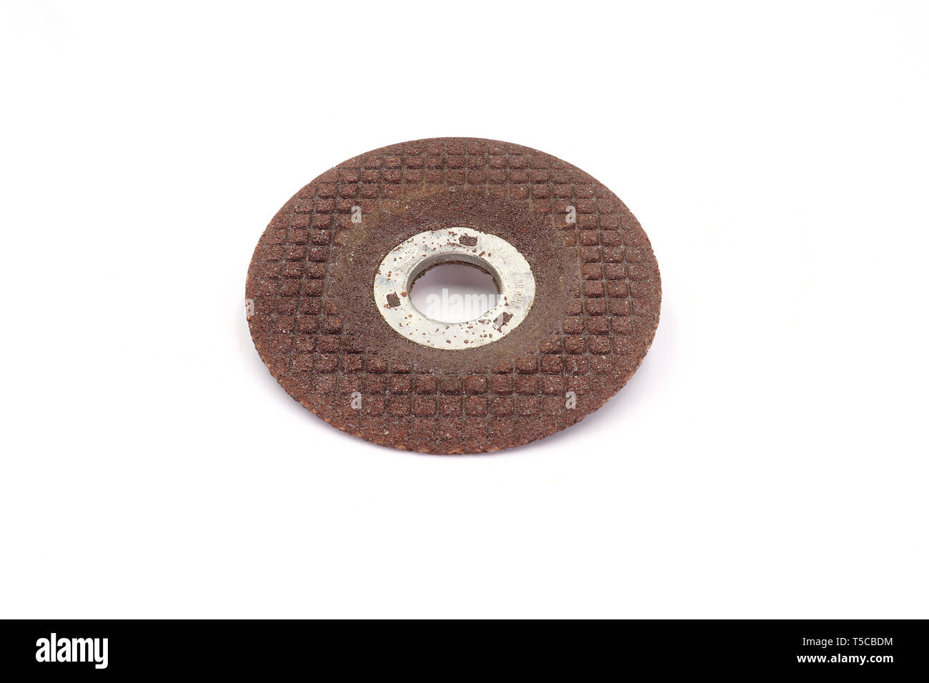 Disques abrasifs pour roue machine à meuler, isolé sur fond blanc l'image haute résolution galerie. Banque D'Images