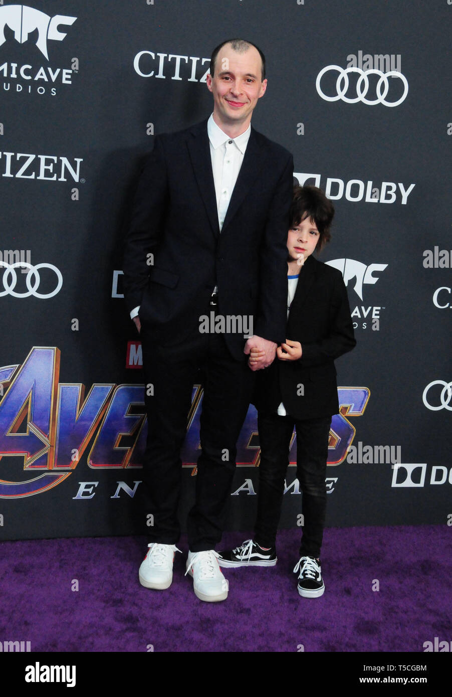 Los Angeles, Californie, USA 22 avril 2019 Acteur Tom Vaughan-Lawlor et son fils assister à la première mondiale de Marvel Studios' 'Avengers : Endgame' le 22 avril 2019 au Los Angeles Convention Center à Los Angeles, Californie, USA. Photo de Barry King/Alamy Stock Photo Banque D'Images