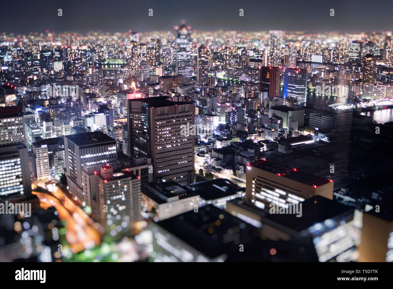 Night skyline de la ville de Tokyo à partir d'un gratte-ciel. Banque D'Images