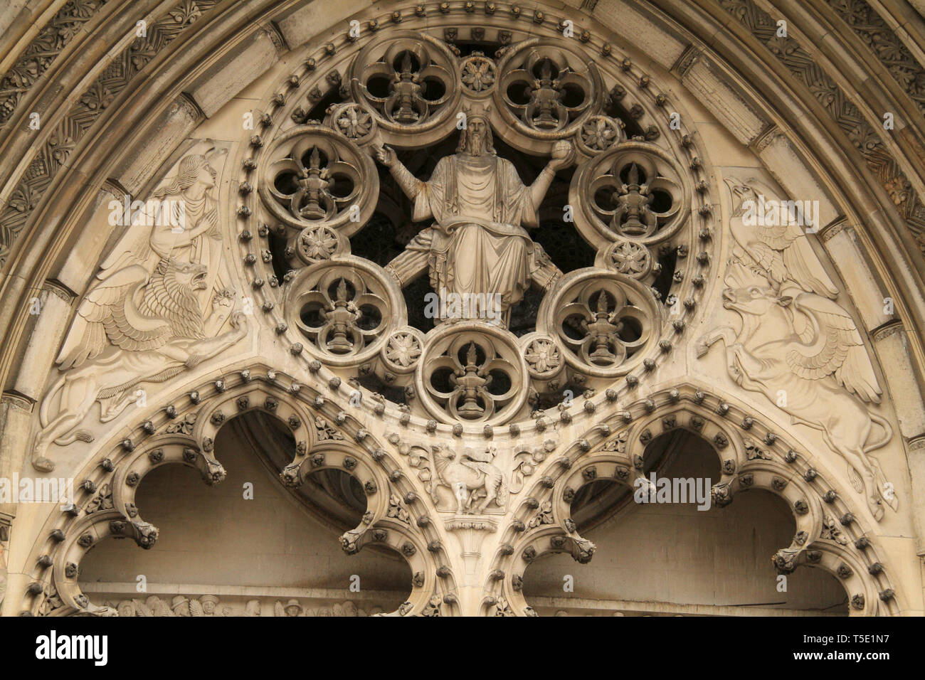Les détails architecturaux de la façade de la cathédrale Saint-Jean le Divin de New York à Manhattan, New York, USA Banque D'Images