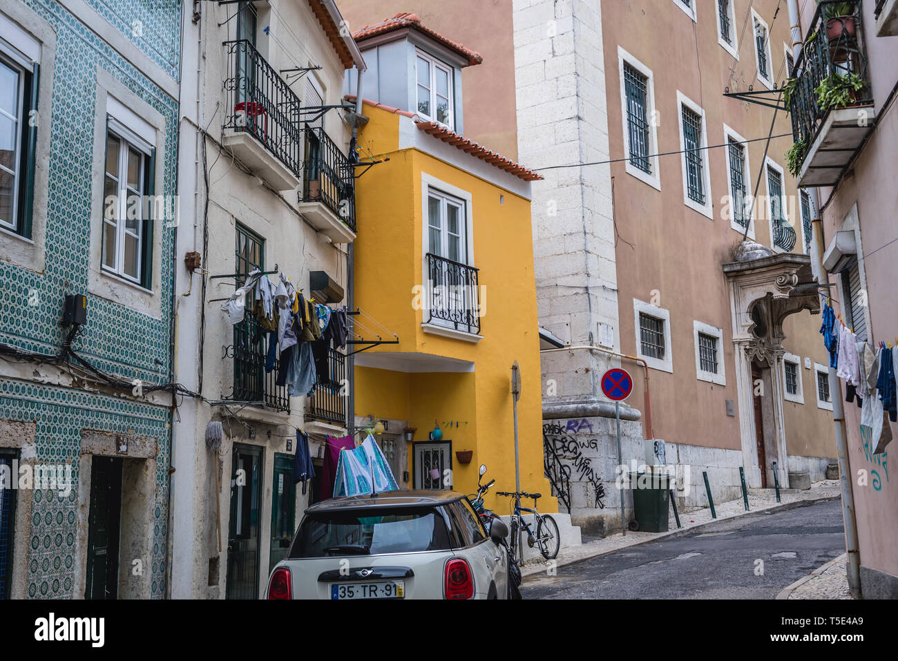 Ruelle de la ville de Lisbonne, Portugal Banque D'Images
