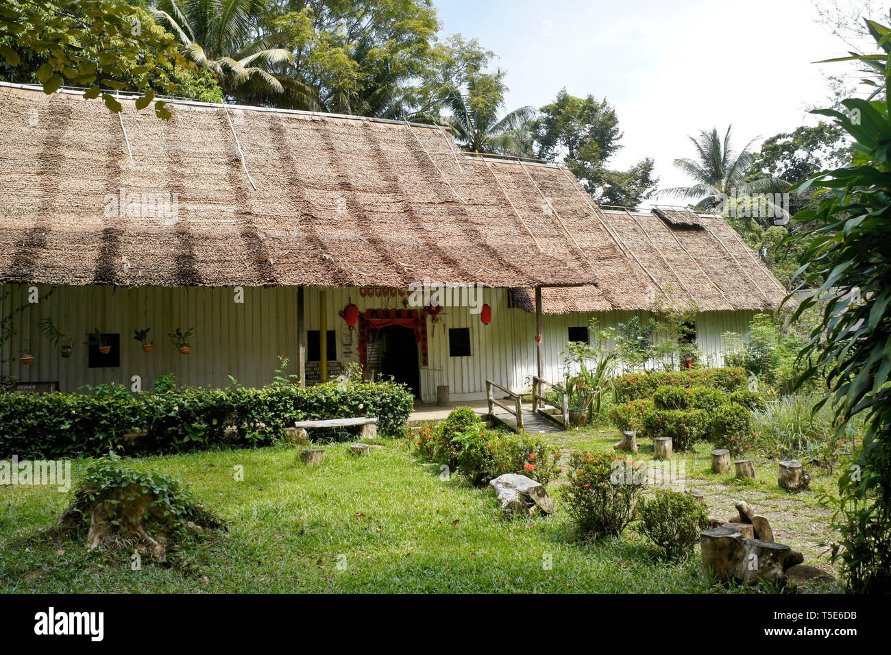 Ferme traditionnelle chinoise réplique, Sarawak Cultural Village, Kuching, Sarawak (Bornéo), Malaisie Banque D'Images